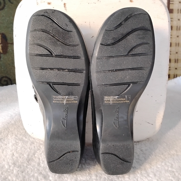 Clarks Bendables Women's Slip Ons- 7.5W - Picture 8 of 8